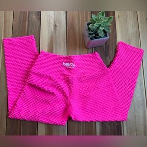 booty by brabants cropped croco leggings neon bright pink hot